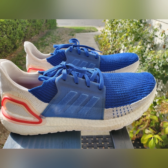 Adidas Mens Boost Blue and White Sneakers - Picture 4 of 9